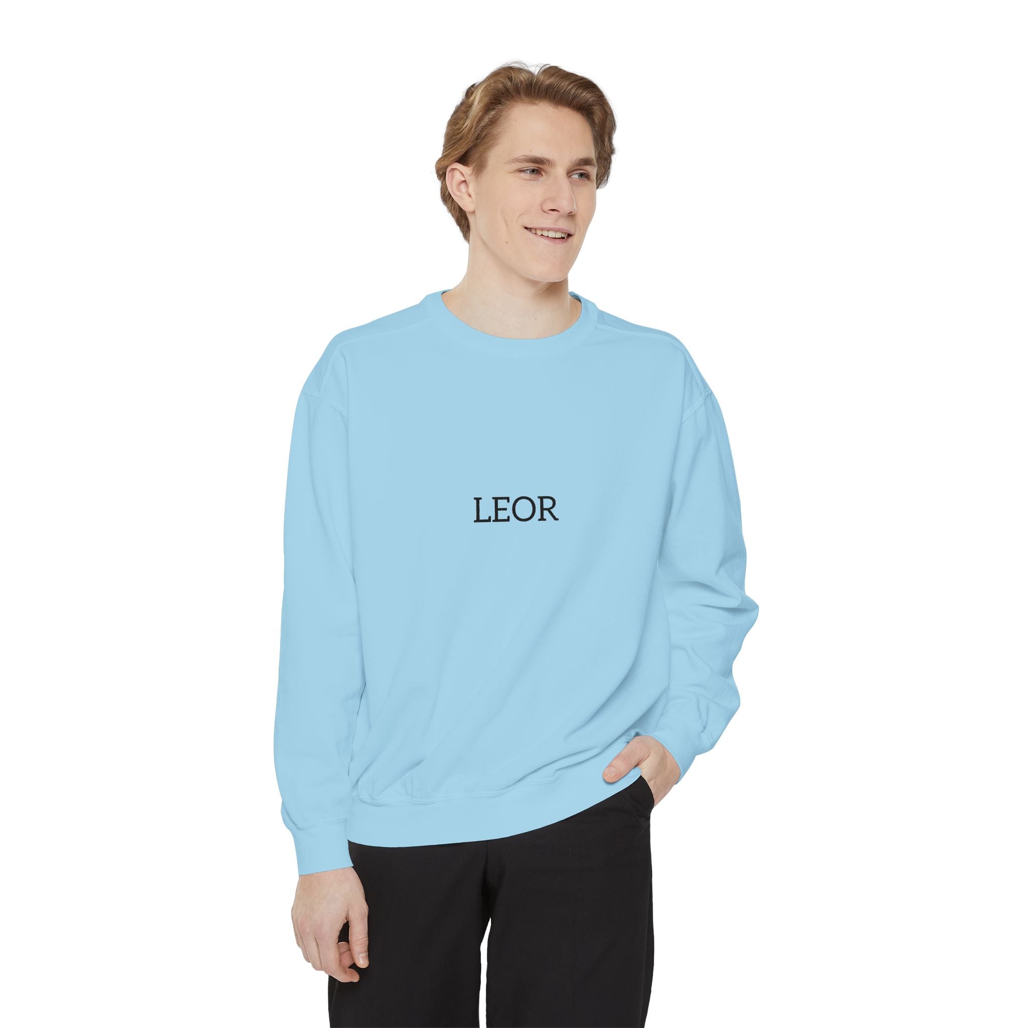 LEOR Minimalist Embroidered Sweatshirt