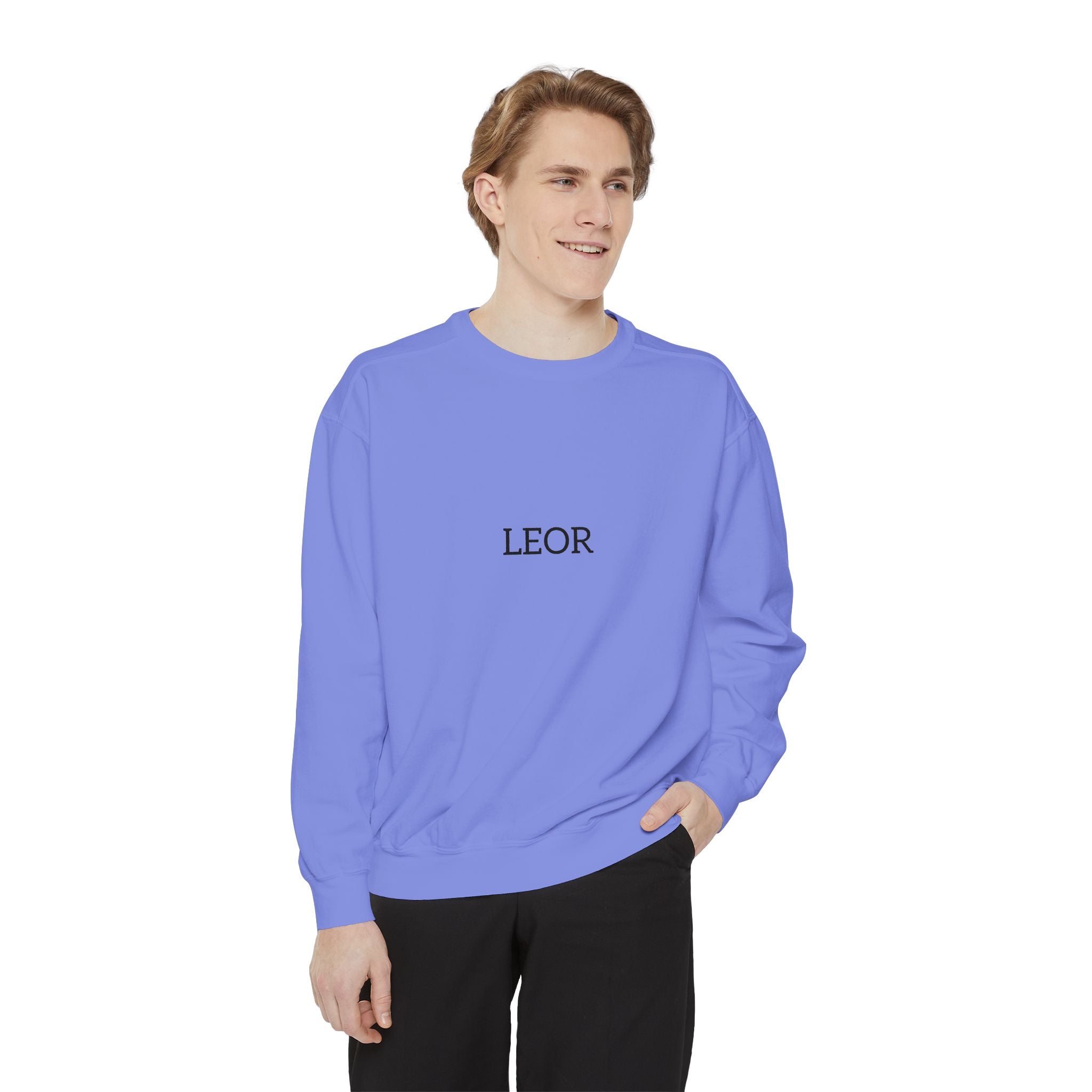 LEOR Minimalist Embroidered Sweatshirt