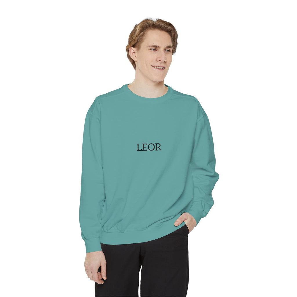 LEOR Minimalist Embroidered Sweatshirt