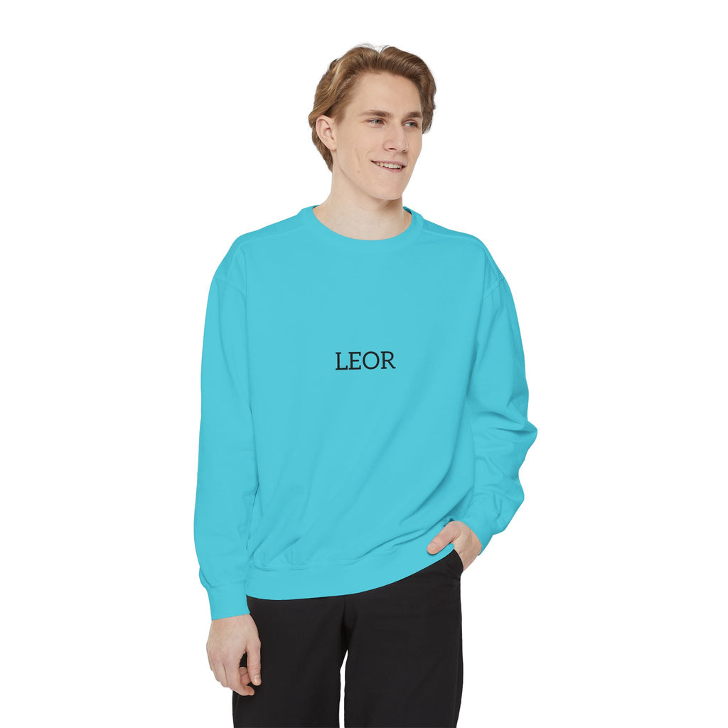 LEOR Minimalist Embroidered Sweatshirt